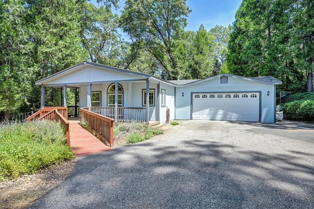 6564 Green Leaf Ln, Foresthill, CA 95631