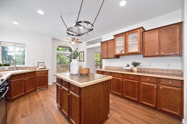 6564 Green Leaf Ln, Foresthill, CA 95631