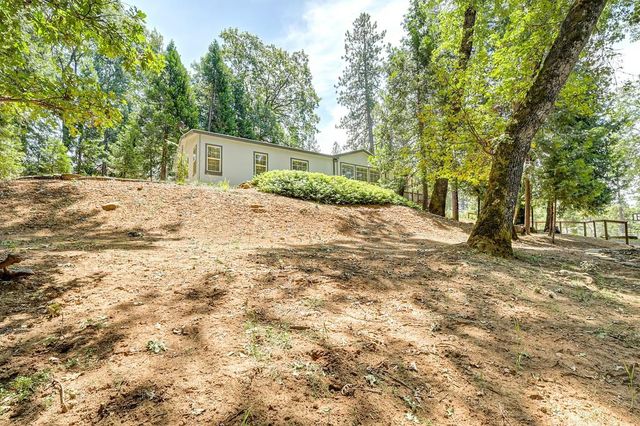 6564 Green Leaf Ln, Foresthill, CA 95631