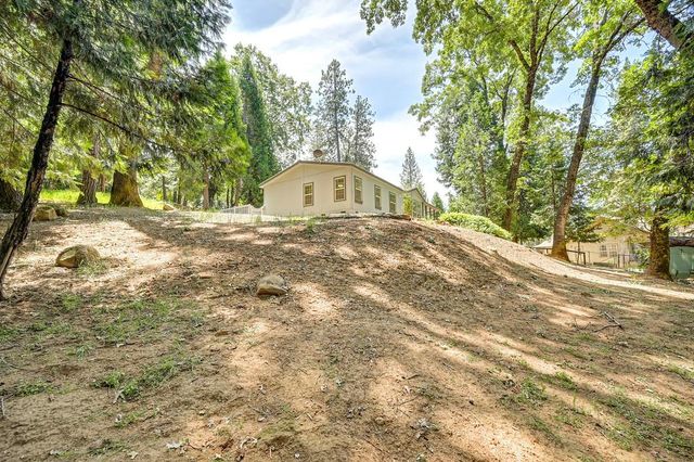 6564 Green Leaf Ln, Foresthill, CA 95631