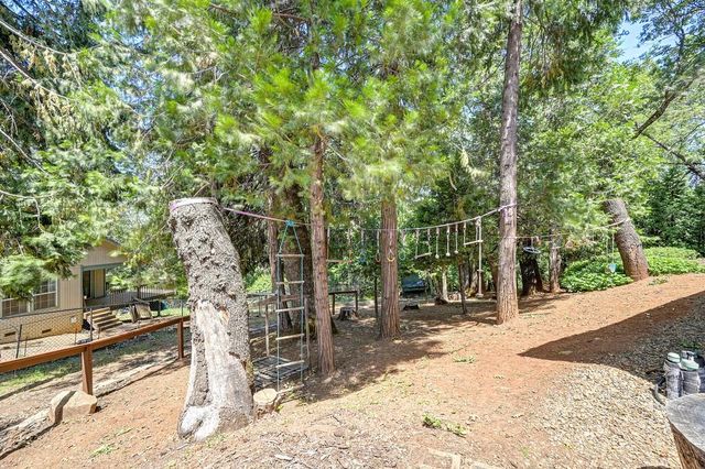 6564 Green Leaf Ln, Foresthill, CA 95631