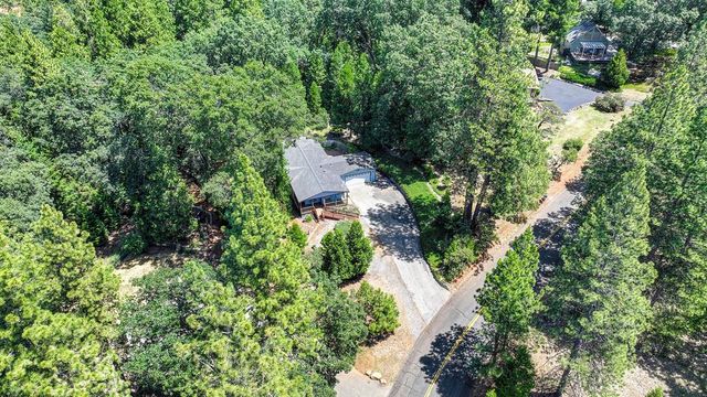 6564 Green Leaf Ln, Foresthill, CA 95631
