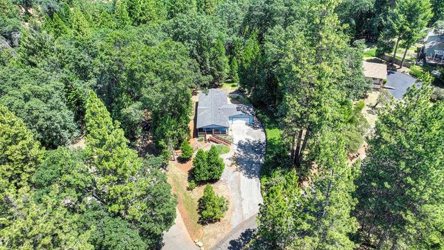 6564 Green Leaf Ln, Foresthill, CA 95631