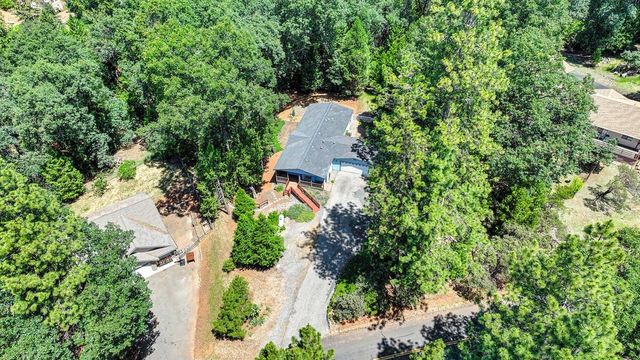 6564 Green Leaf Ln, Foresthill, CA 95631