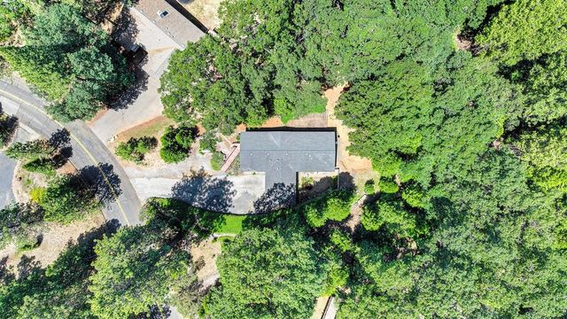 6564 Green Leaf Ln, Foresthill, CA 95631
