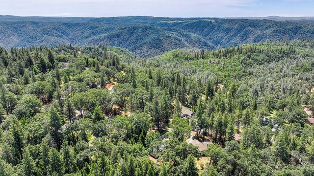 6564 Green Leaf Ln, Foresthill, CA 95631