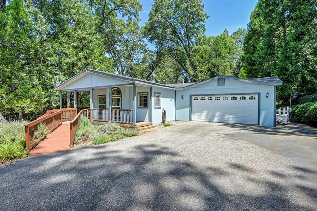 6564 Green Leaf Ln, Foresthill, CA 95631