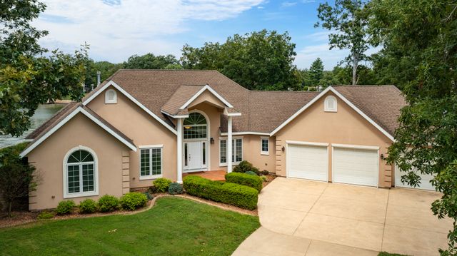 9284 E Court Eleven, Effingham, IL 62401