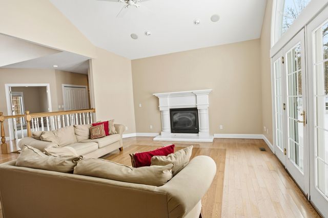 9284 E Court Eleven, Effingham, IL 62401