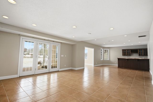 9284 E Court Eleven, Effingham, IL 62401