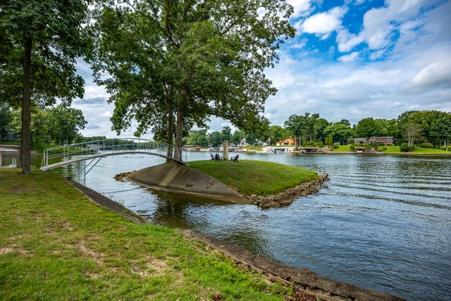 9284 E Court Eleven, Effingham, IL 62401