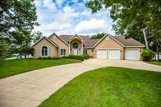9284 E Court Eleven, Effingham, IL 62401