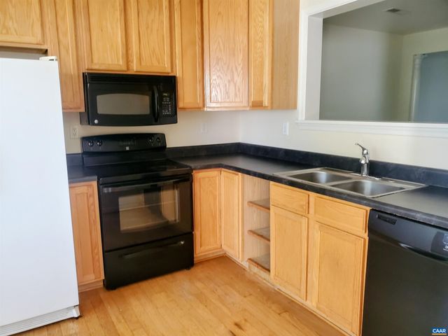 1408 GLENSIDE GREEN, Charlottesville, VA 22901