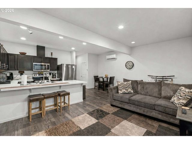 11760 Ne 21ST Way, Vancouver, WA 98684