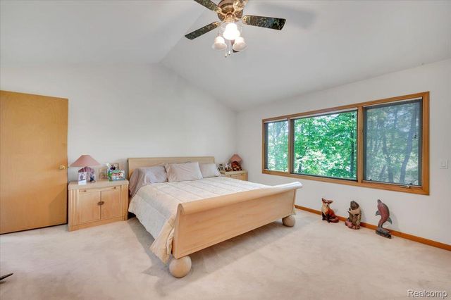 250 Woodcreek Court, Commerce Charter Township, MI 48390