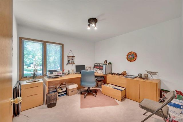 250 Woodcreek Court, Commerce Charter Township, MI 48390