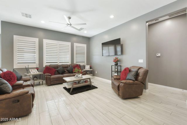 27822 N 203 Avenue, Wittmann, AZ 85361