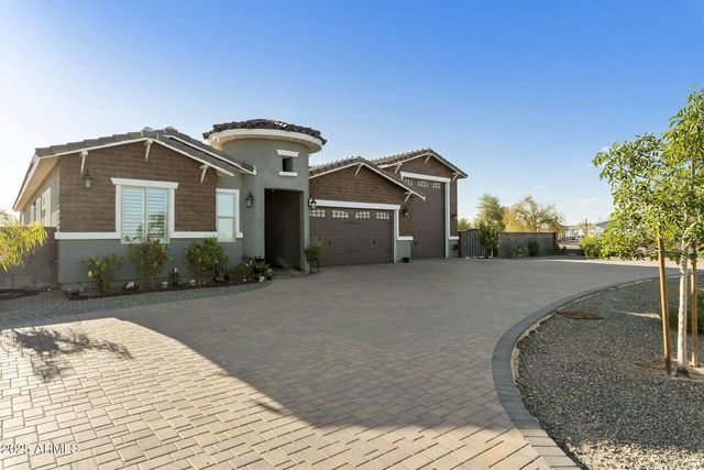 27822 N 203 Avenue, Wittmann, AZ 85361