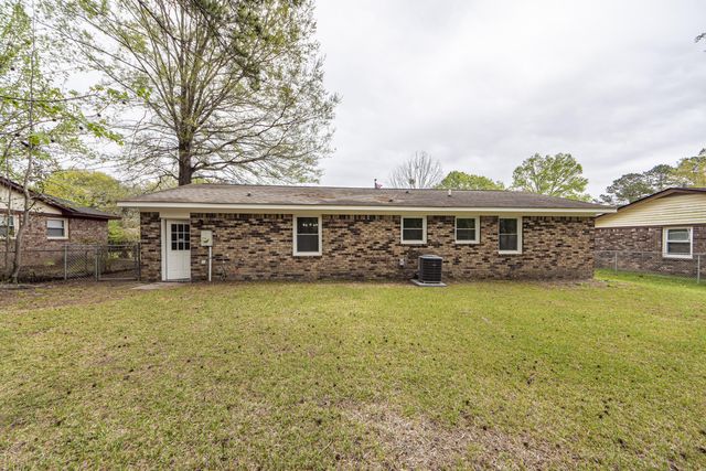 11 Kenilworth Road, Goose Creek, SC 29445
