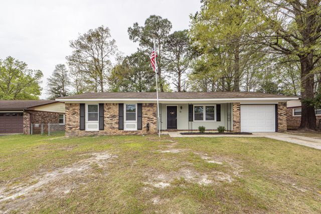 11 Kenilworth Road, Goose Creek, SC 29445
