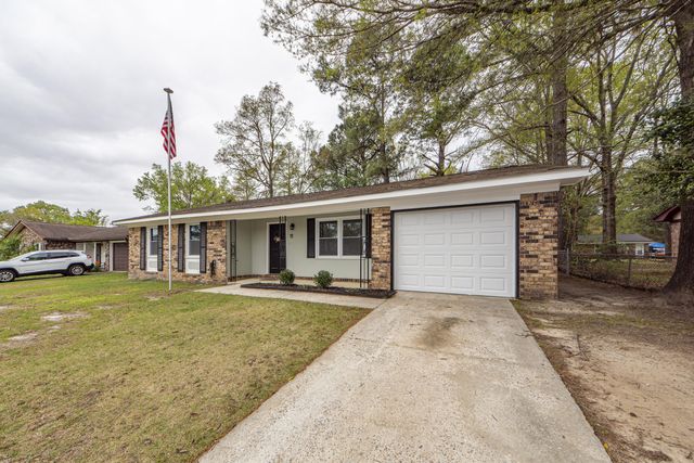 11 Kenilworth Road, Goose Creek, SC 29445