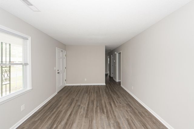 11 Kenilworth Road, Goose Creek, SC 29445