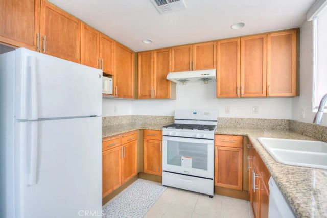 580 W Main 302, Alhambra, CA 91801