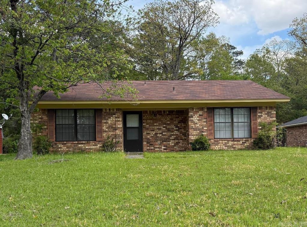 6504 S Mulberry Street, Pine Bluff, AR 71603