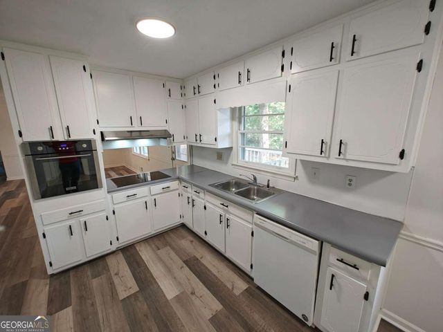 1296 Scenic Way SW, Lilburn, GA 30047