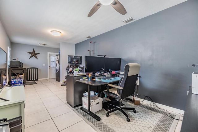 2808 W LAKE AVENUE, Tampa, FL 33607