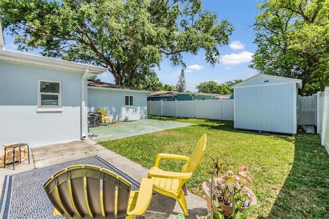2808 W LAKE AVENUE, Tampa, FL 33607