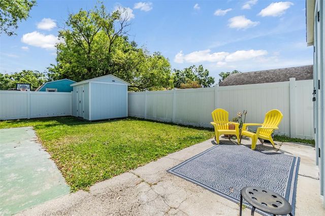 2808 W LAKE AVENUE, Tampa, FL 33607