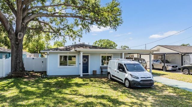 2808 W LAKE AVENUE, Tampa, FL 33607