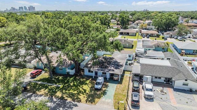 2808 W LAKE AVENUE, Tampa, FL 33607