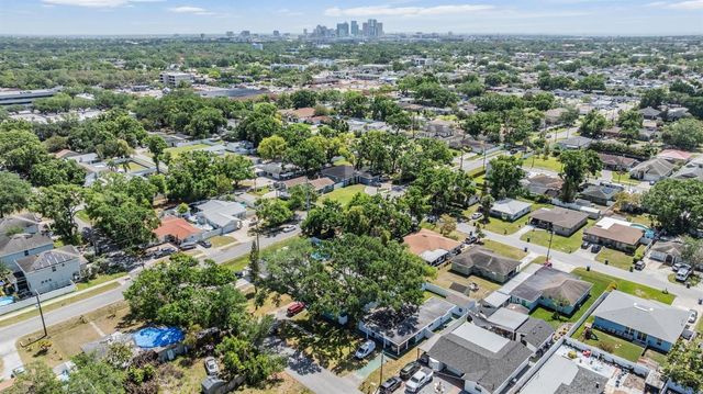 2808 W LAKE AVENUE, Tampa, FL 33607