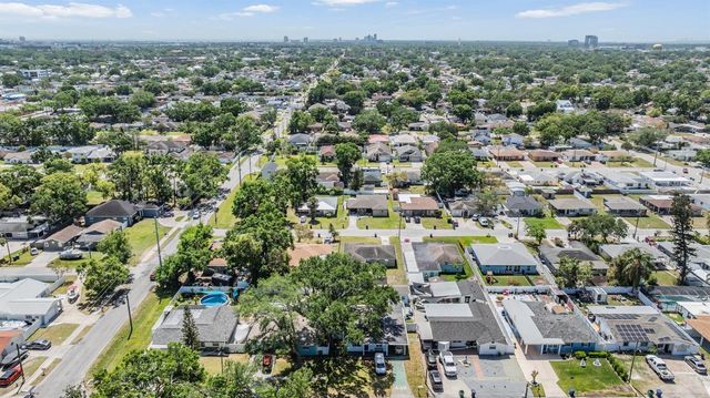 2808 W LAKE AVENUE, Tampa, FL 33607