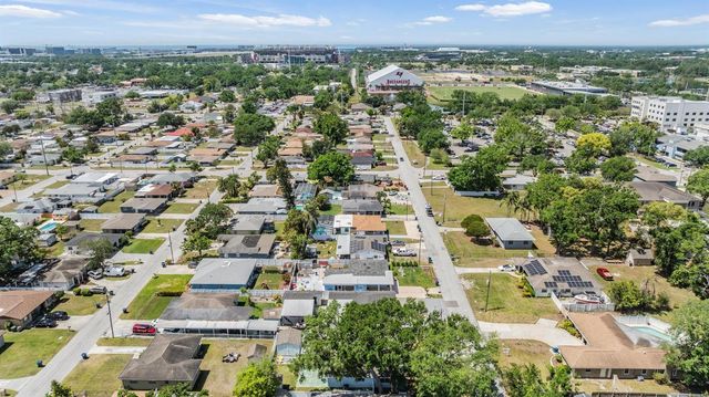 2808 W LAKE AVENUE, Tampa, FL 33607