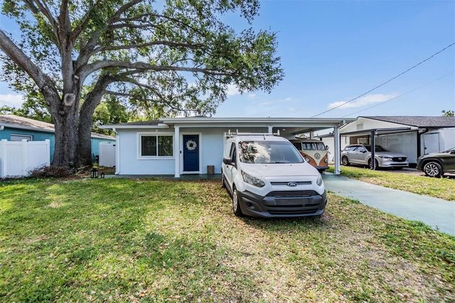 2808 W LAKE AVENUE, Tampa, FL 33607