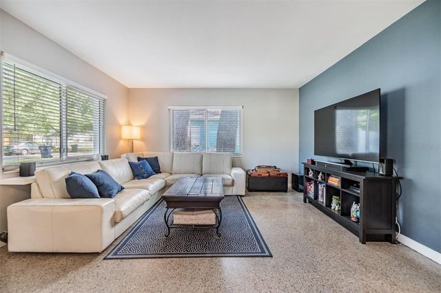 2808 W LAKE AVENUE, Tampa, FL 33607