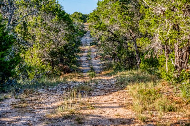 5519 County Road 222 Road, Hamilton, TX 76531