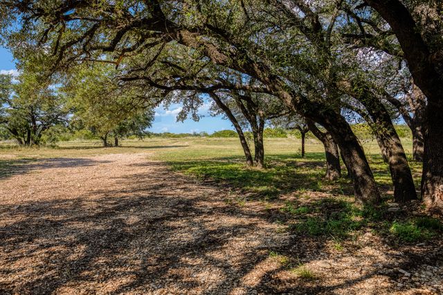 5519 County Road 222 Road, Hamilton, TX 76531