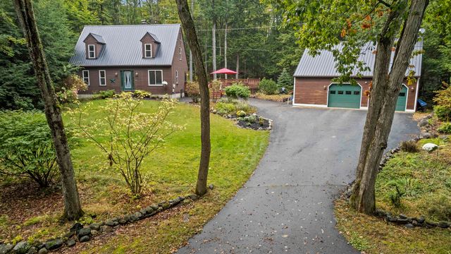 17 Centennial Drive, Webster, NH 03303
