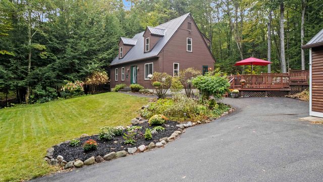 17 Centennial Drive, Webster, NH 03303