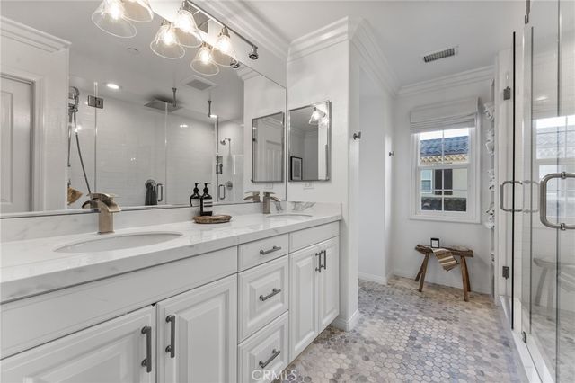 10 BOWER TREE, Irvine, CA 92603