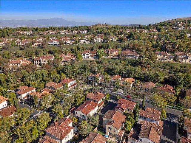 10 BOWER TREE, Irvine, CA 92603