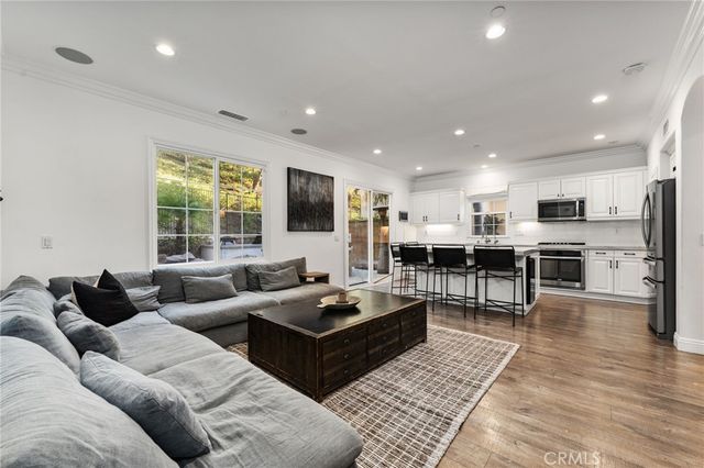 10 BOWER TREE, Irvine, CA 92603