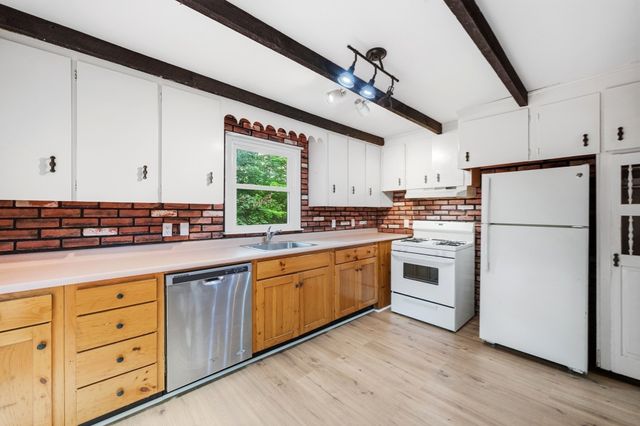 71 Warren Road, Townsend, MA 01469
