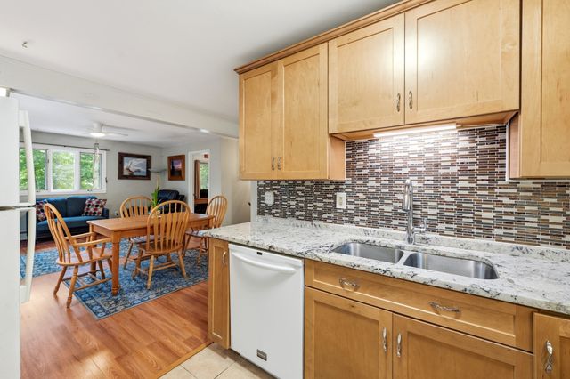71 Warren Road, Townsend, MA 01469