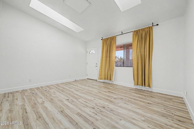 6727 W SAN MIGUEL Avenue, Glendale, AZ 85303