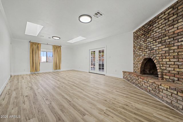 6727 W SAN MIGUEL Avenue, Glendale, AZ 85303